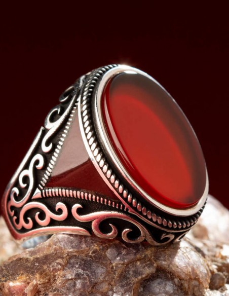Oval Model Bordo Akik Taşlı Erkek Yüzük