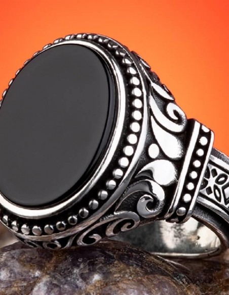 Oval Siyah Oniks Taşlı İşlemeli 925 Ayar Gümüş Yüzük