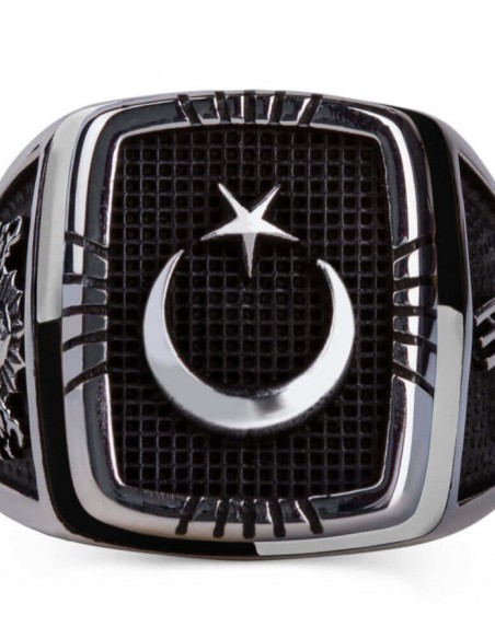 Siyah-Beyaz İşlemeli Ay Yıldızlı Gümüş Erkek Yüzük