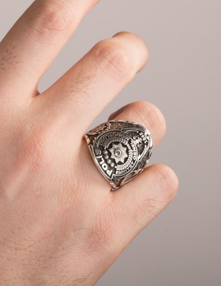 Taşsız Polis Yüzüğü