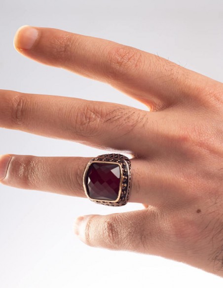 925 Ayar Gümüş Zirkon Kırmızı Taşlı İşlemeli Erkek Yüzük