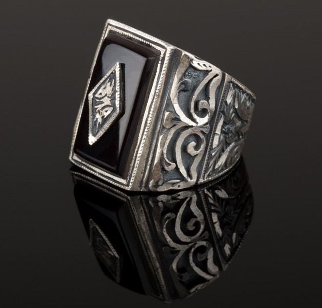 Erzurum El İşçiliği Gümüş Siyah Taşlı Yüzük