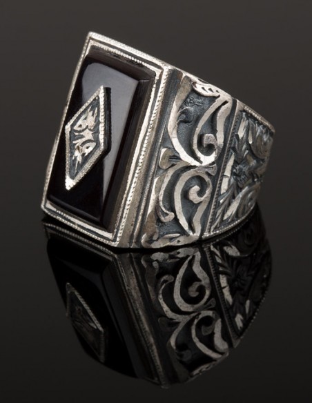 Erzurum El İşçiliği Gümüş Siyah Taşlı Yüzük